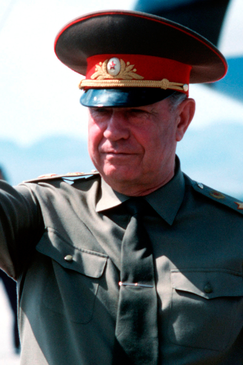 Маршал Язов. По своим не стреляю