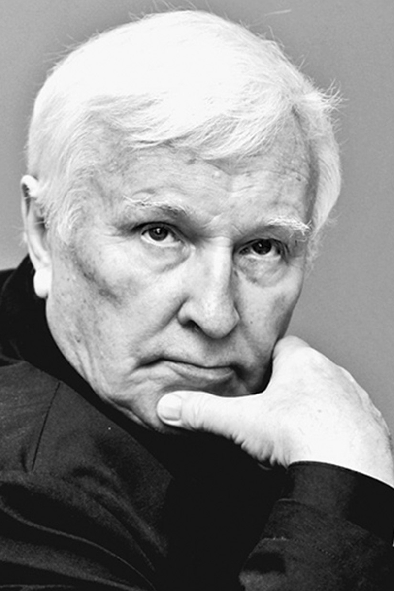 Театральный художник Эдуард Кочергин