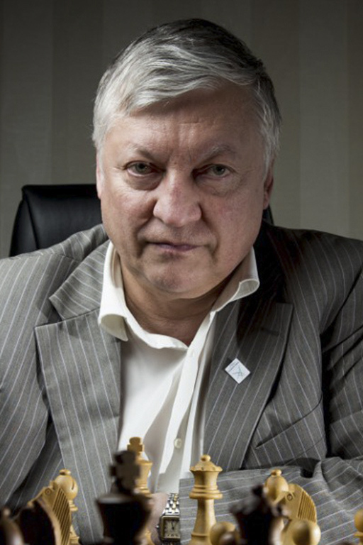 Анатолий Карпов. Ход конём