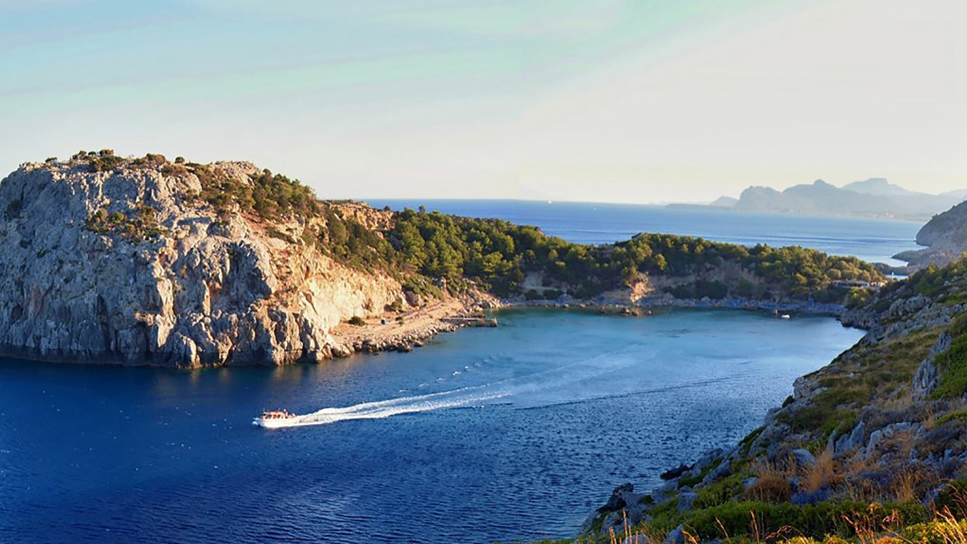 Бухта Энтони Куинна