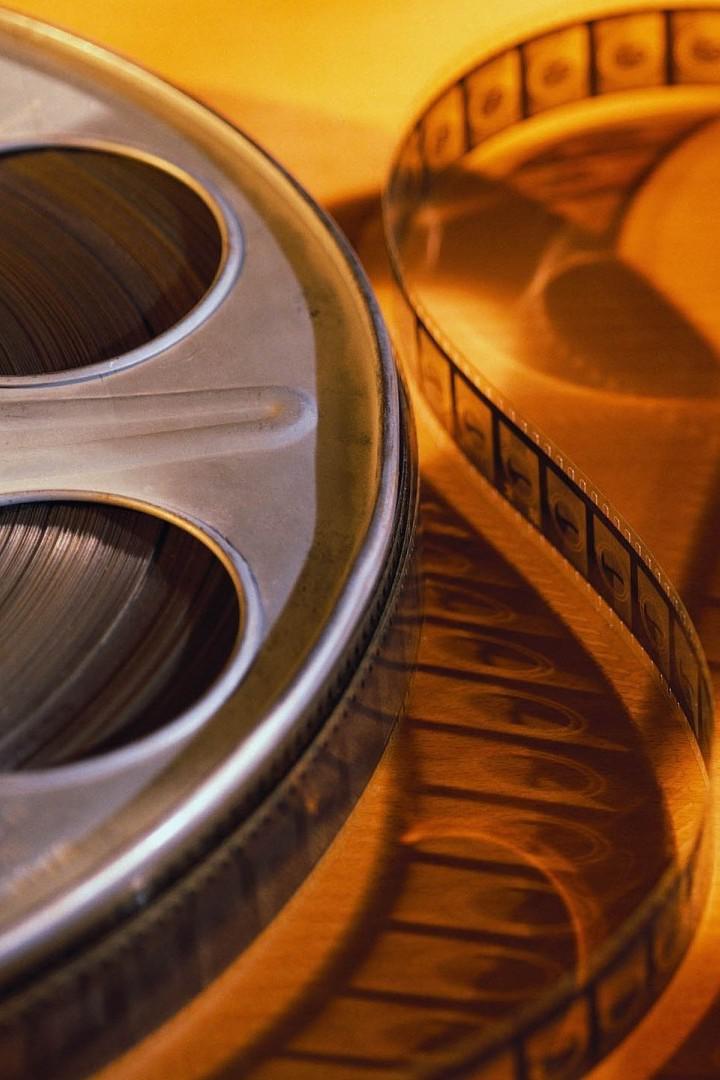 Камень у воды