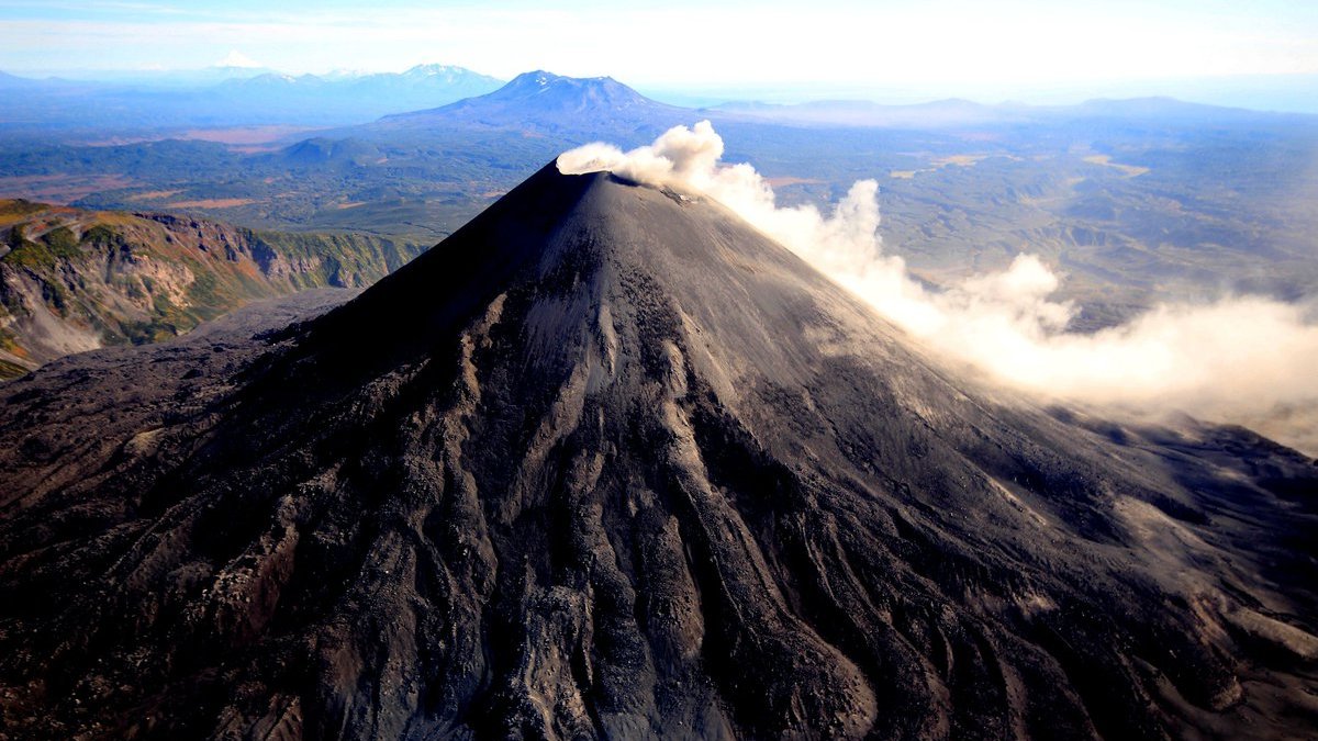 Вулкан Карымский