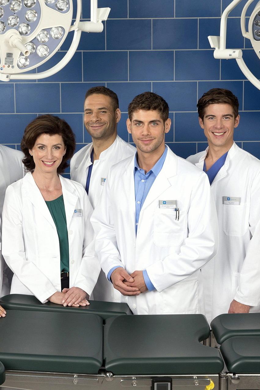 Всё о дружбе: Молодые врачи