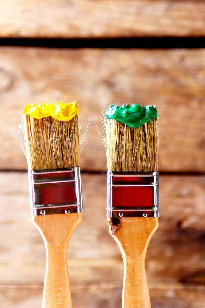 Художник рисует любовь