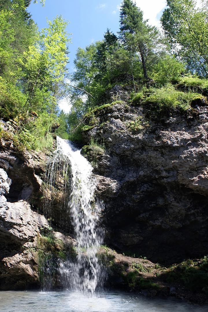 Водопад Сага