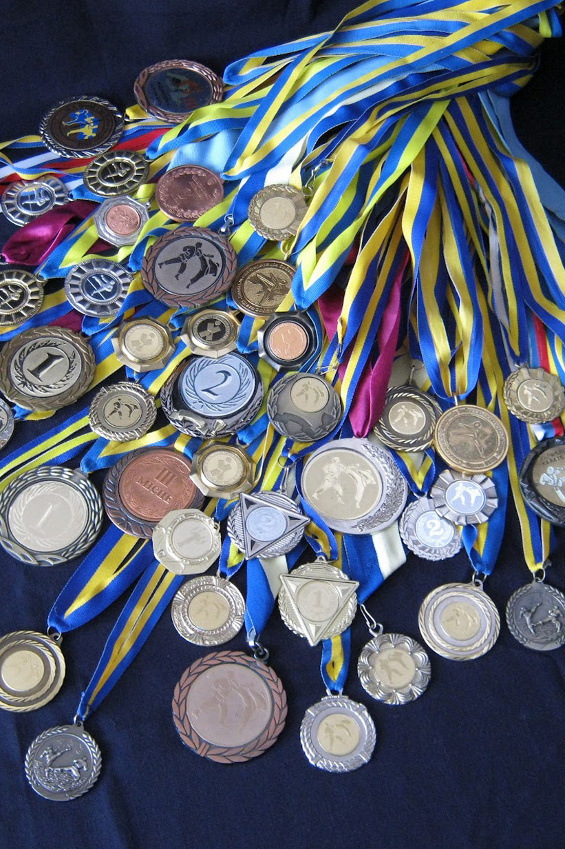 Продам медали