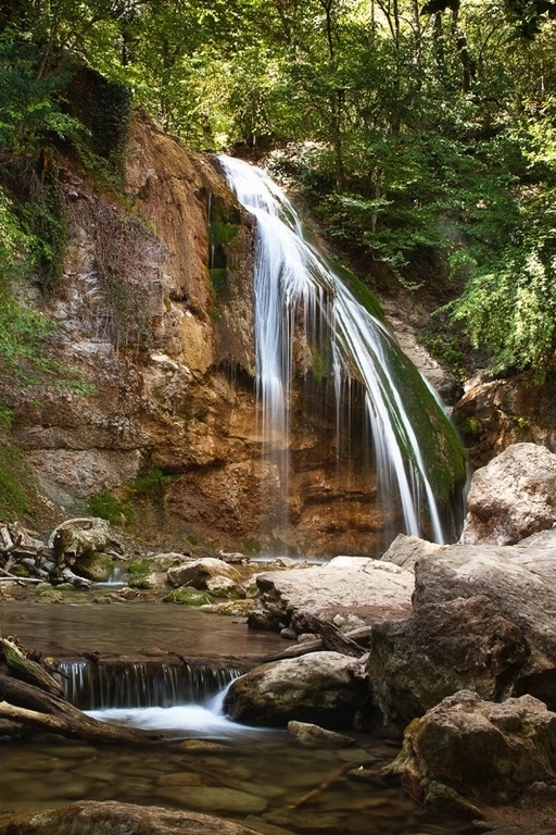 Водопад Джур-Джур