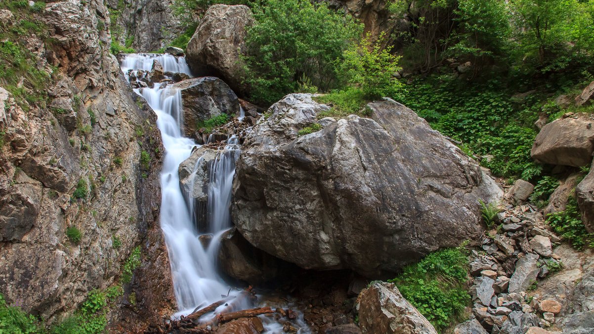 Водопад Шагацикомдон