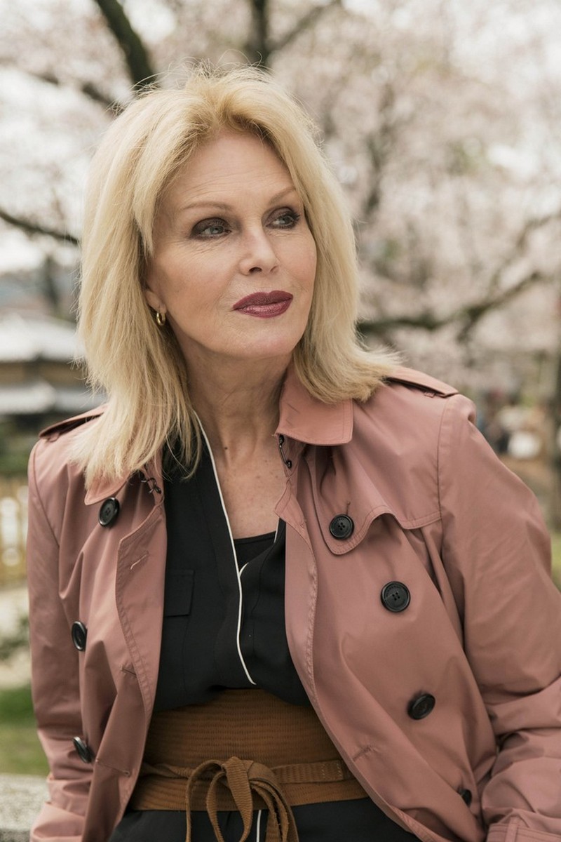 Джоанна Ламли в Японии