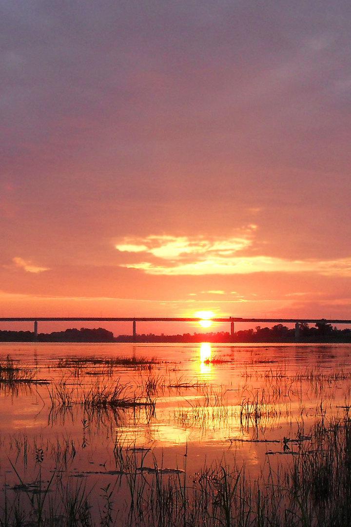 Закат на реке Белая