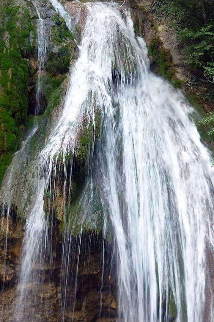 Водопад в окрестностях села Глубокое