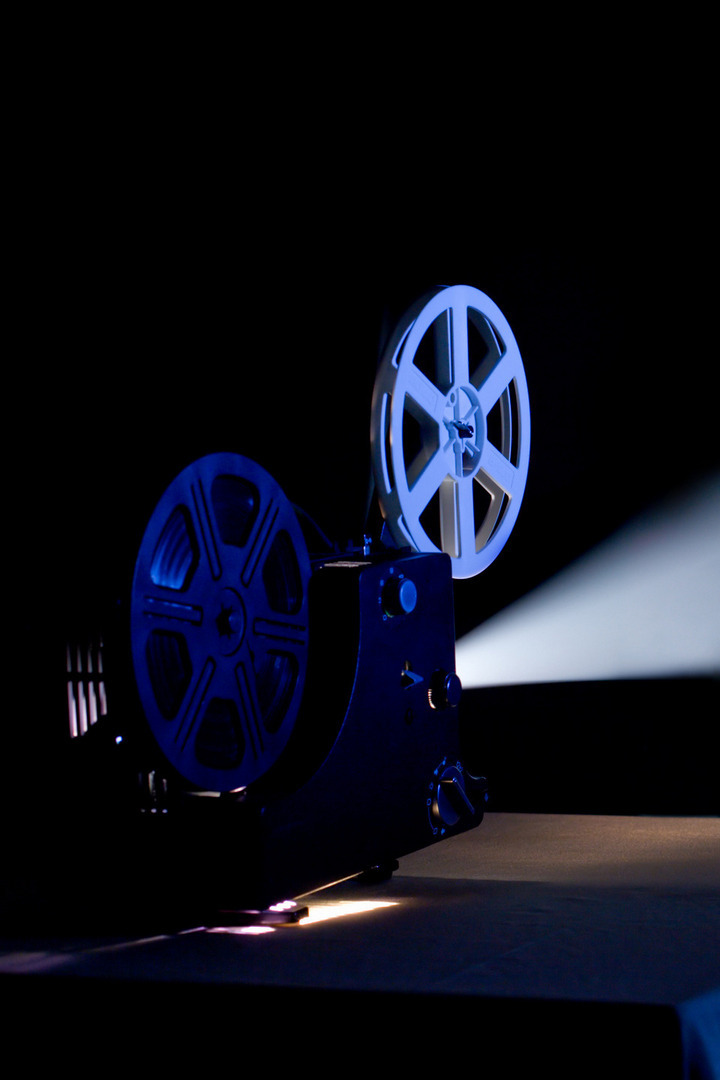 Кино начинается