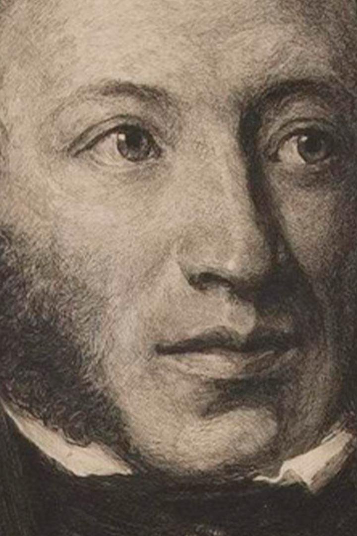 На фоне Пушкина