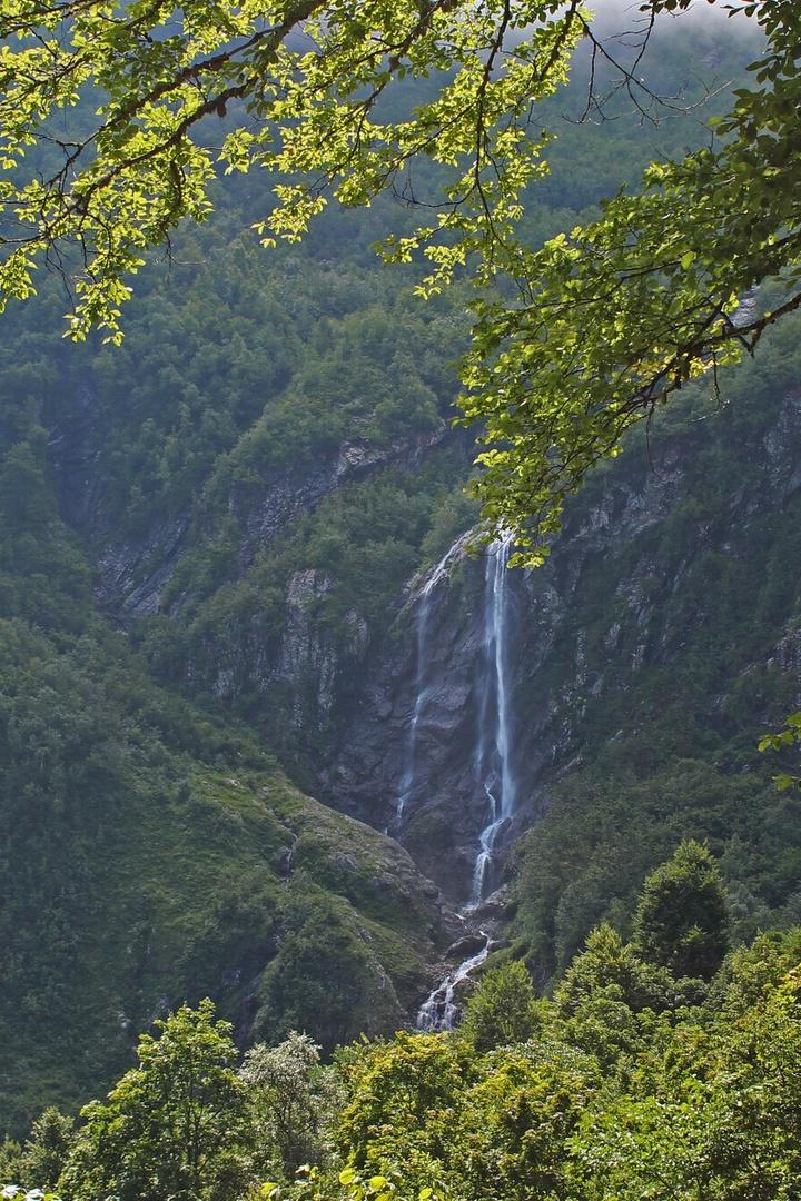 Водопад Ореховский