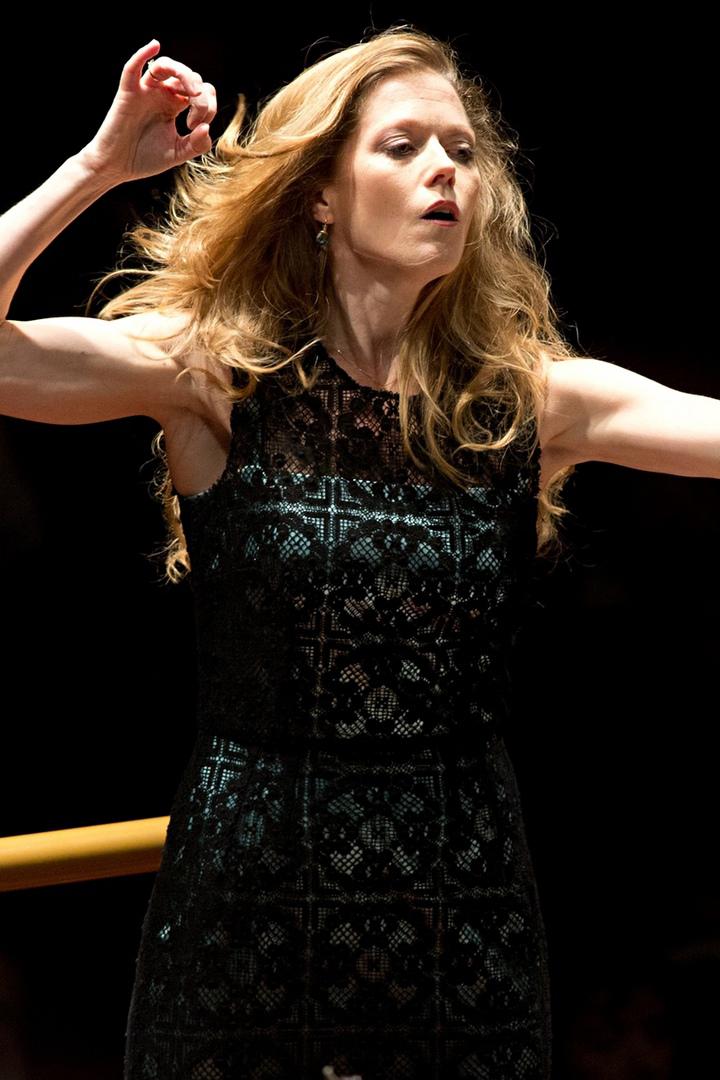 Маэстра: Долгий путь женщин к подиуму