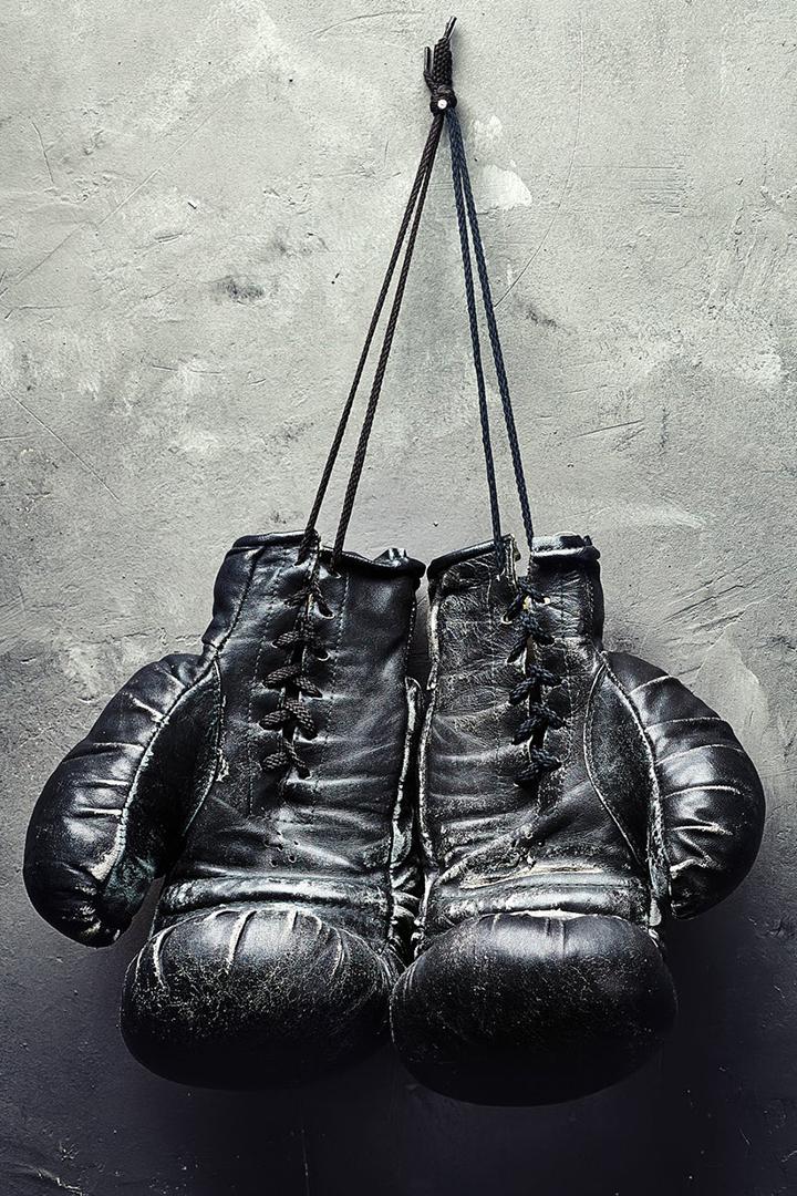 10-раундовый бой в первом среднем весе (до 69,9 кг).  Магомед Курбанов (Россия) - Дамиан Бонелли (Аргентина)