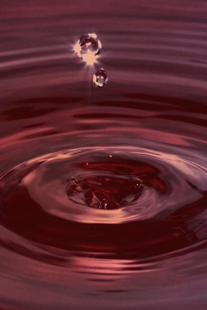 Красный дождь