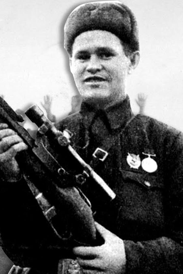 Каждый немец его боялся. Зайцев Василий Григорьевич. Советский снайпер. Герой СССР