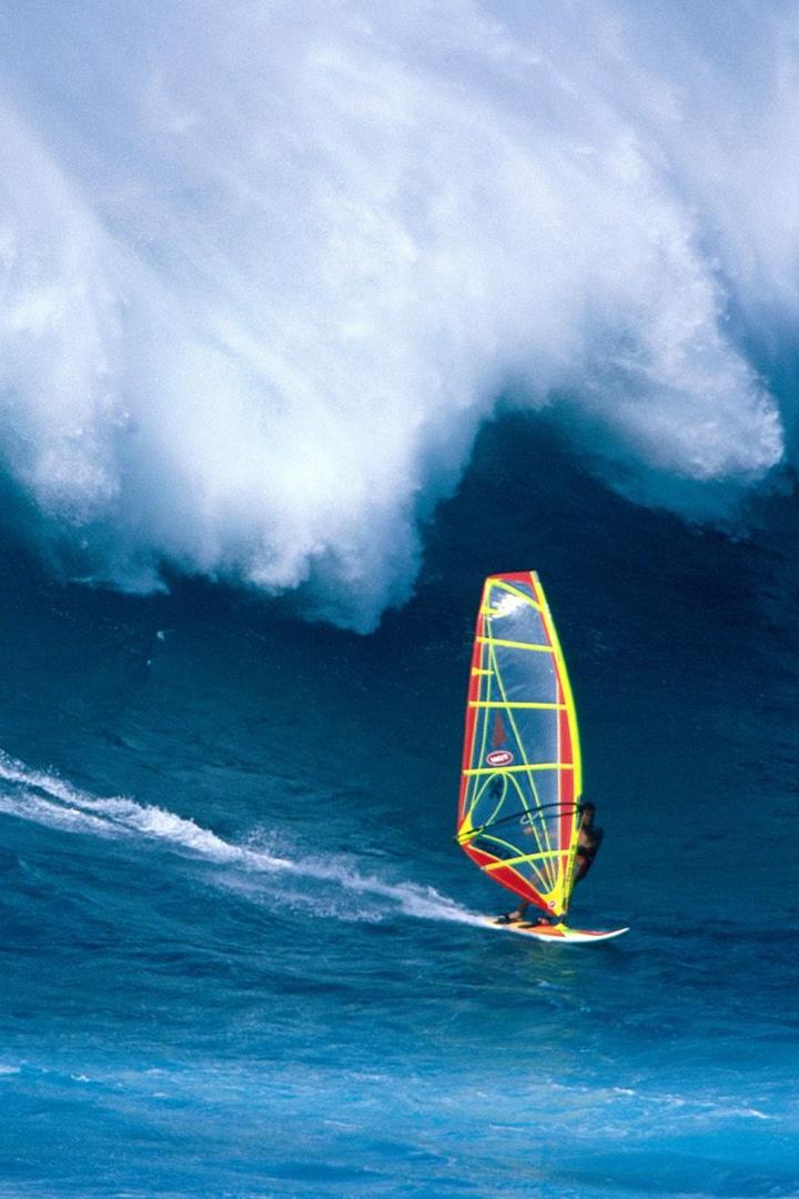 Верхом на волне