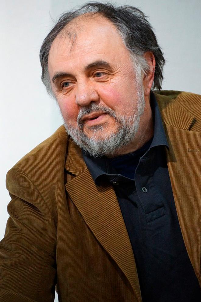 Все посвящается театру