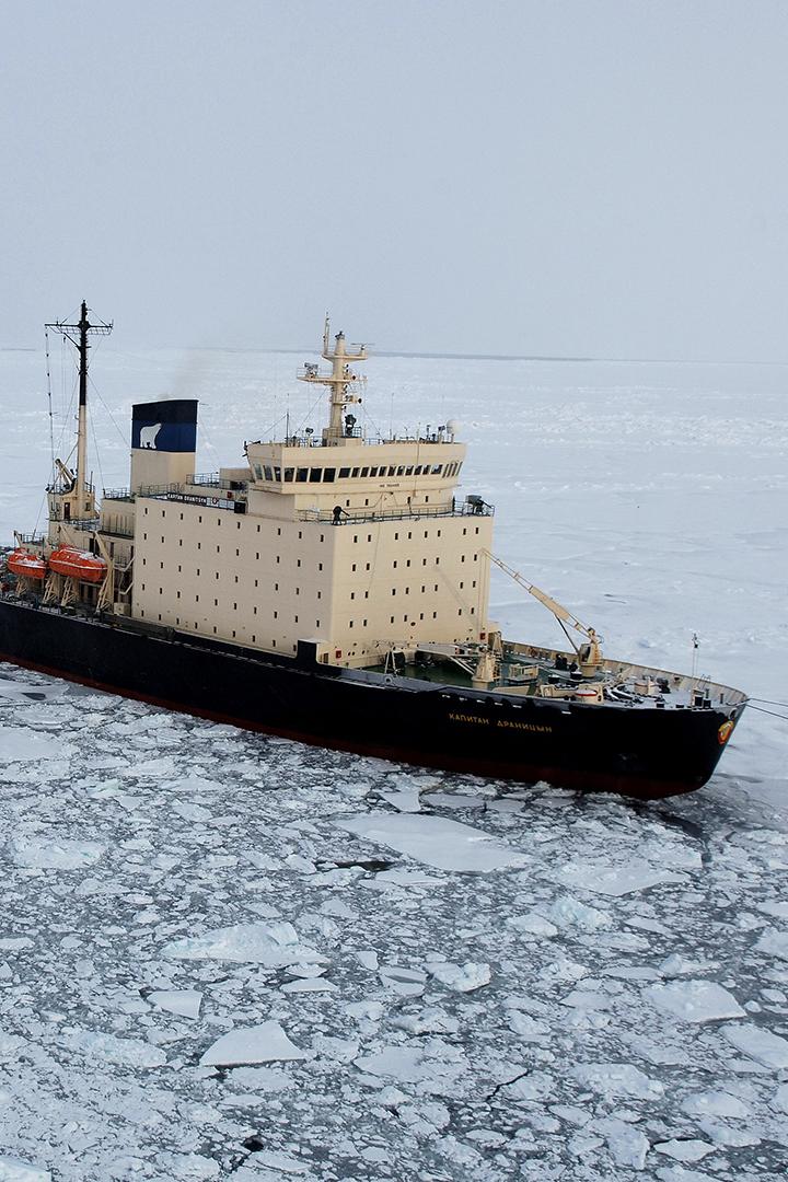 Люди и ледоколы. Кому покоряется Арктика