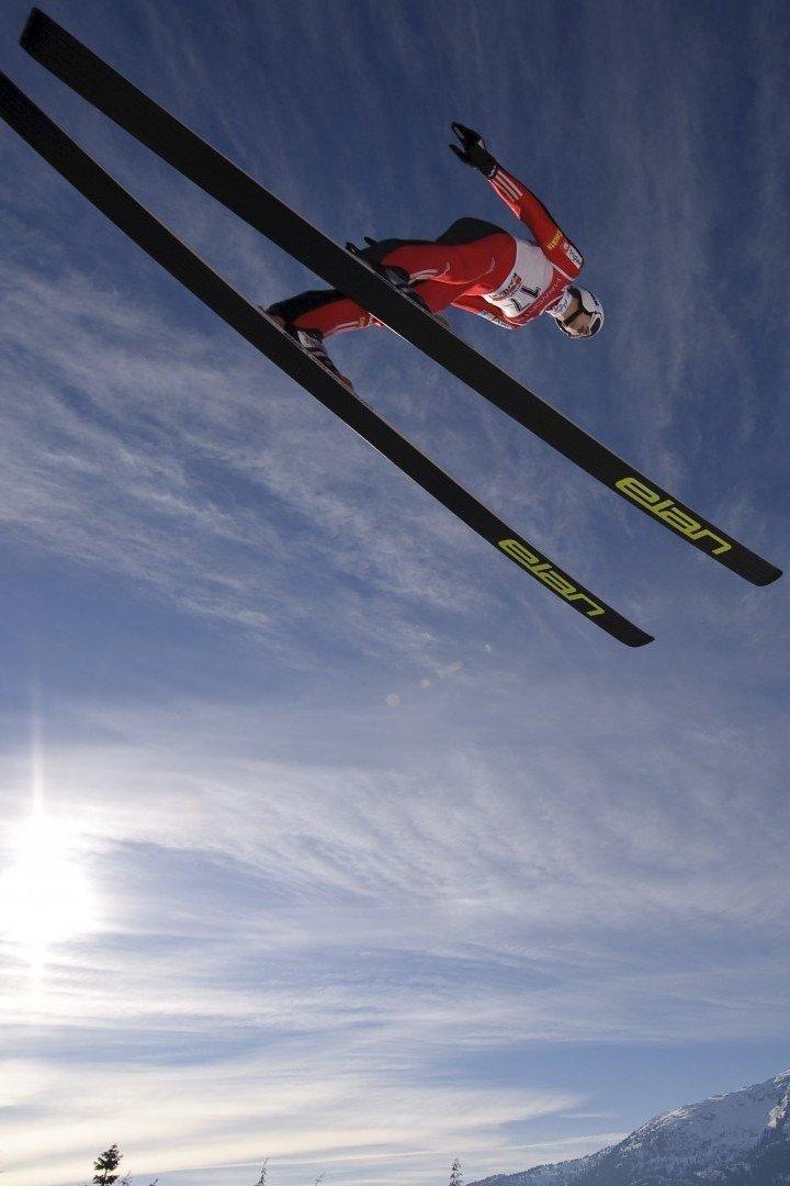 Прыжки на лыжах с трамплина. Международные соревнования. Смешанные команды. Трансляция из Нижнего Тагила