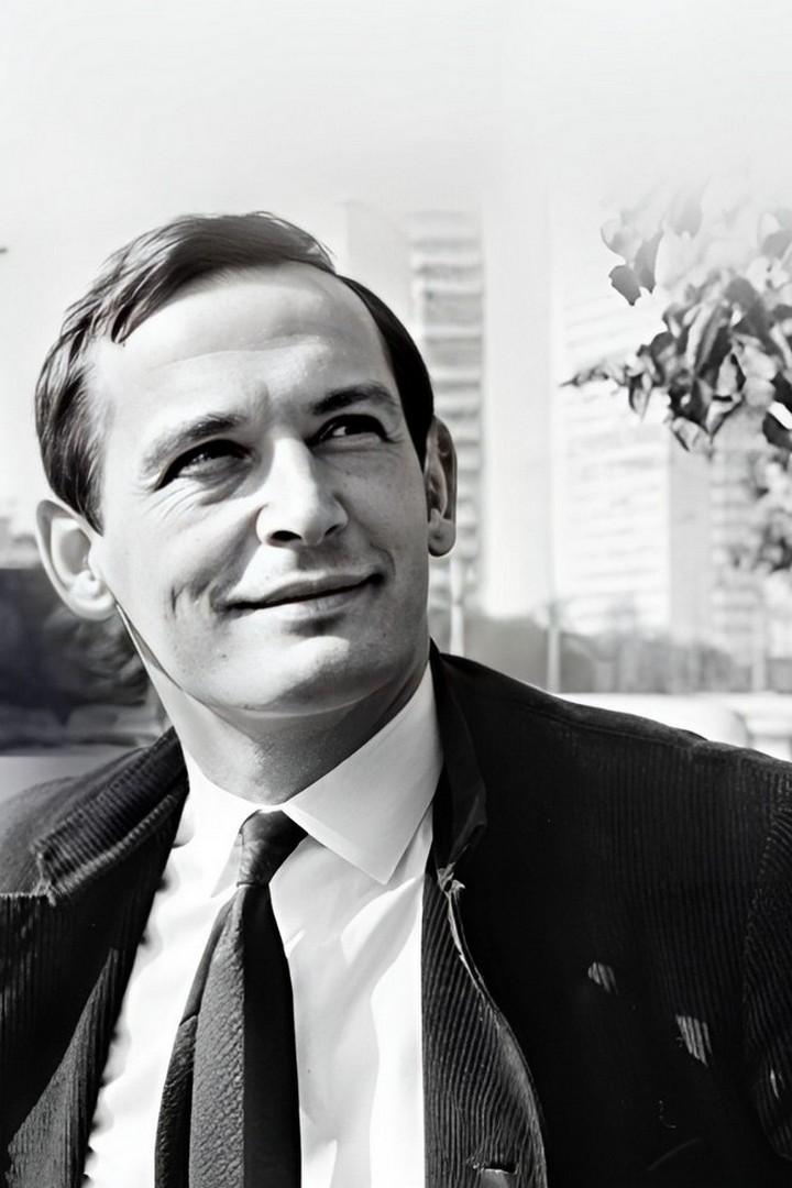 Василий Лановой. Трудно быть героем