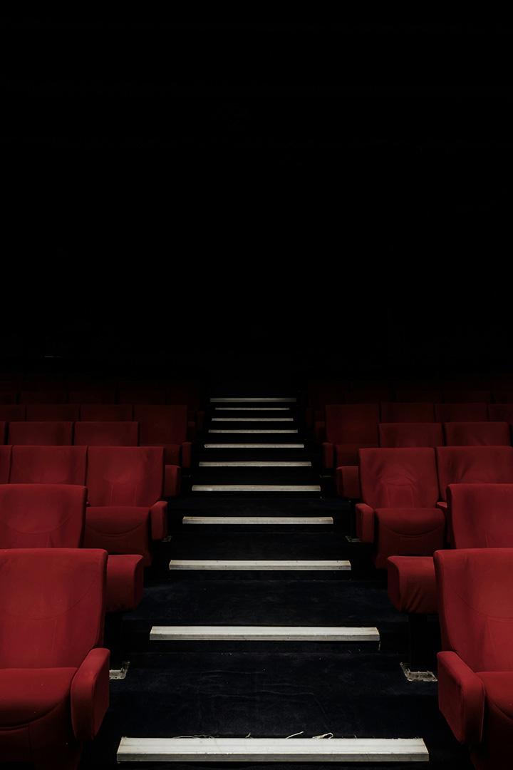 Один в поле Пенкин. Из дворницкой на сцену