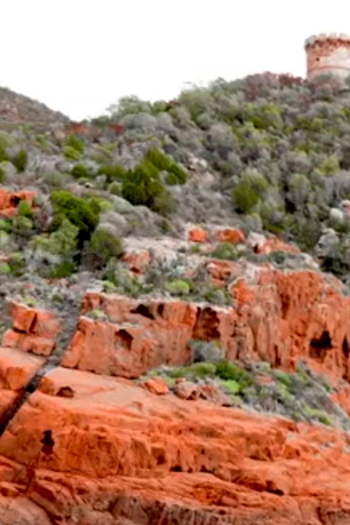 Корсиканский вулкан Скандола