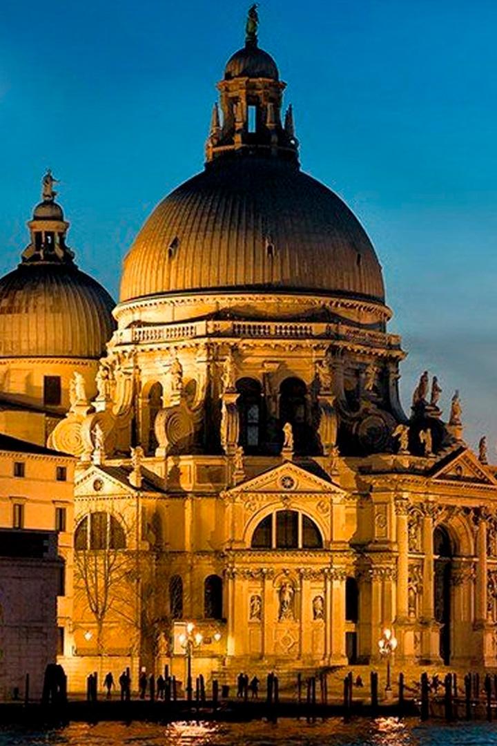 Город на воде в Италии