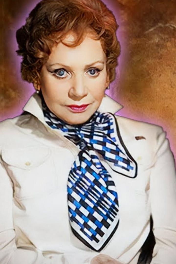 Лидия Смирнова. Я родилась в рубашке