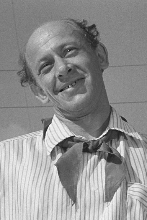 Евгений Евстигнеев. Посторонним вход воспрещён